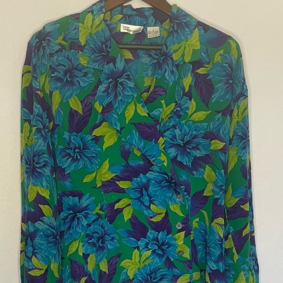 Dana Bachman 100% Silk Floral Double Breast Style Button Blouse Top; Size 6 - Picture 1 of 6